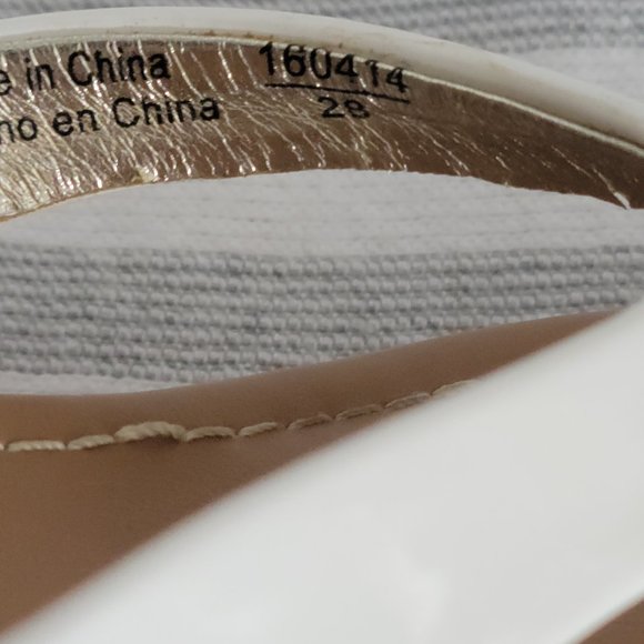 American Eagle White Patent Thong Wedges - Picture 7 of 10